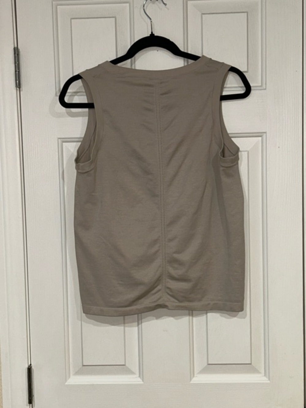 Yogalicious Neutral Taupe Crewneck Tank Top L - Picture 3 of 4